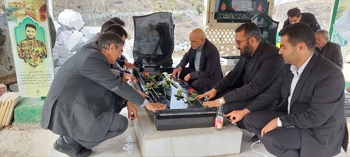 غبارروبی و ادای احترام مسئولان سازمان همیاری به مقام شهدای مدافع حرم