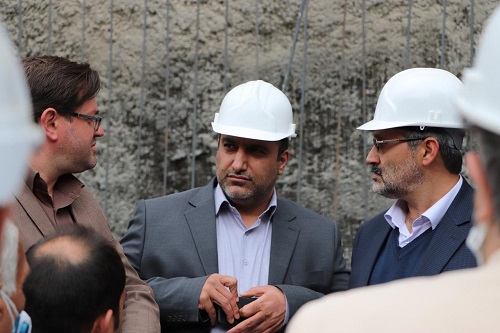بازدید کلایی شهردار و کاظمی معاون حمل و نقل و ترافیک شهرداری مشهد از عملیات احداث پارکینگ آزادی مشهدیکی از پروژه های در دست اجرای همیار سازه توس واحد عمرانی سازمان همیاری