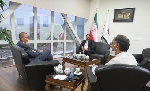  دیدار مدیرعامل سازمان همیاری شهرداریها با میثم حسین آبادی شهردار صالح آباد