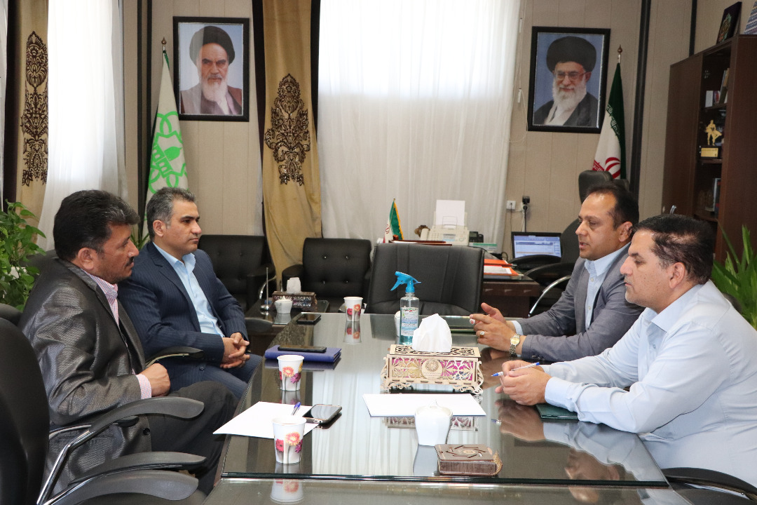 جلسه مشترک مدیران سازمان همیاری با مهدی حیدری شهردار گلمکان در خصوص مسائل، مشکلات و ظرفیتهای شهر گل و گلاب و آب آینه، گلمکان