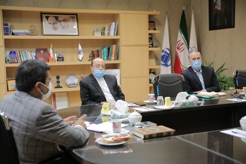 همکاری واحدهای بازرگانی سازمان همیاری با اتوبوسرانی  و تاکسیرانی مشهد