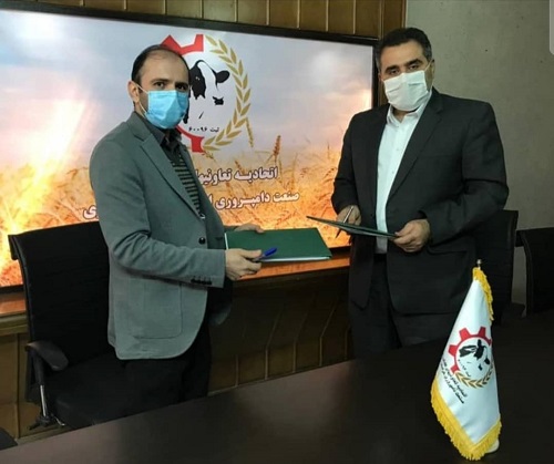  انعقاد تفاهم نامه همکاری کشتارگاه صنعتی مشهد با اتحادیه صنعت دامپروری خراسان رضوی