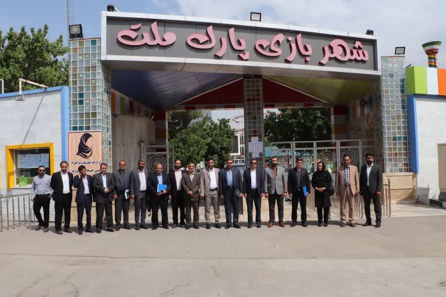 نشست هم اندیشی و هم افزایی مدیران عامل شرکتها و موسسات تابعه با مدیرعامل سازمان همیاری شهرداری های استان خراسان رضوی برگزار شد.