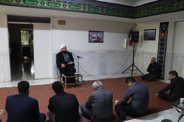 آخرین روز/برگزاری مراسم زیارت عاشورا و عزاداری حضرت اباعبدا... الحسین (ع) در سازمان همیاری