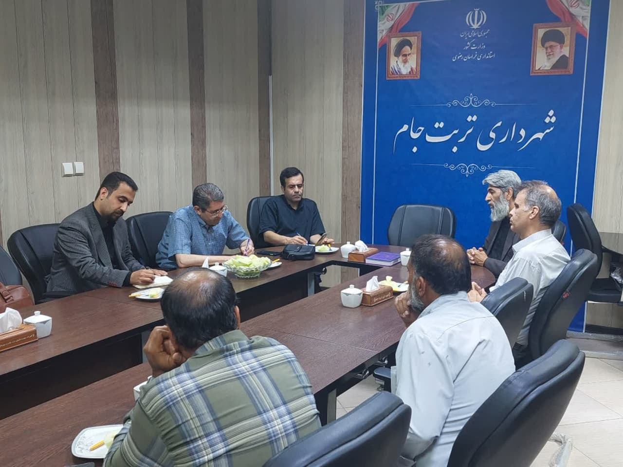 جلسه بررسی طرح مدیریت پسماند و تفکیک از مبدا زباله شهرداری تربت جام