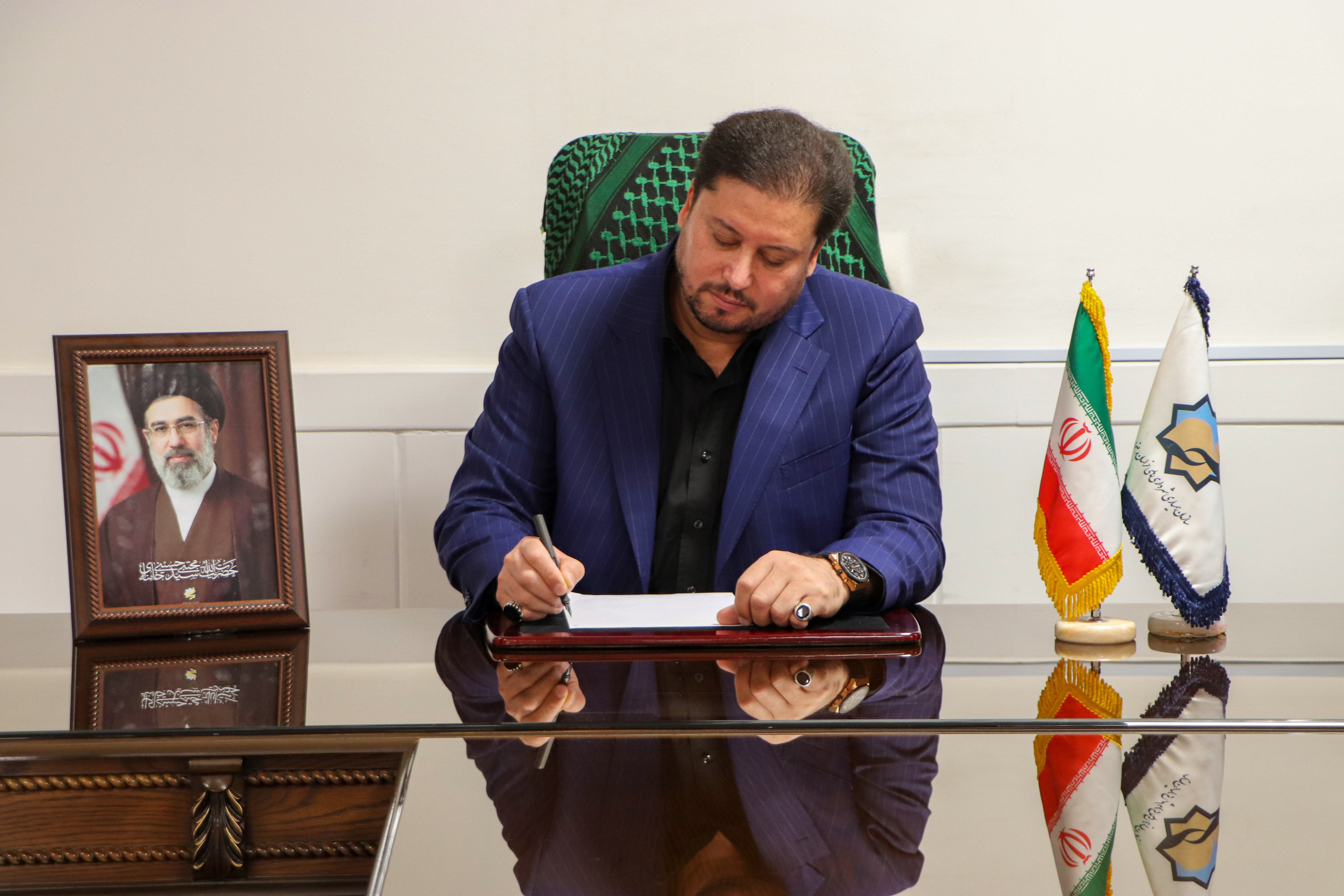 پیام  مدیرعامل سازمان همیاری شهرداری های استان خراسان رضوی درپی انتخاب آیت‌الله سیدمجتبی خامنه‌ای به عنوان رهبر انقلاب