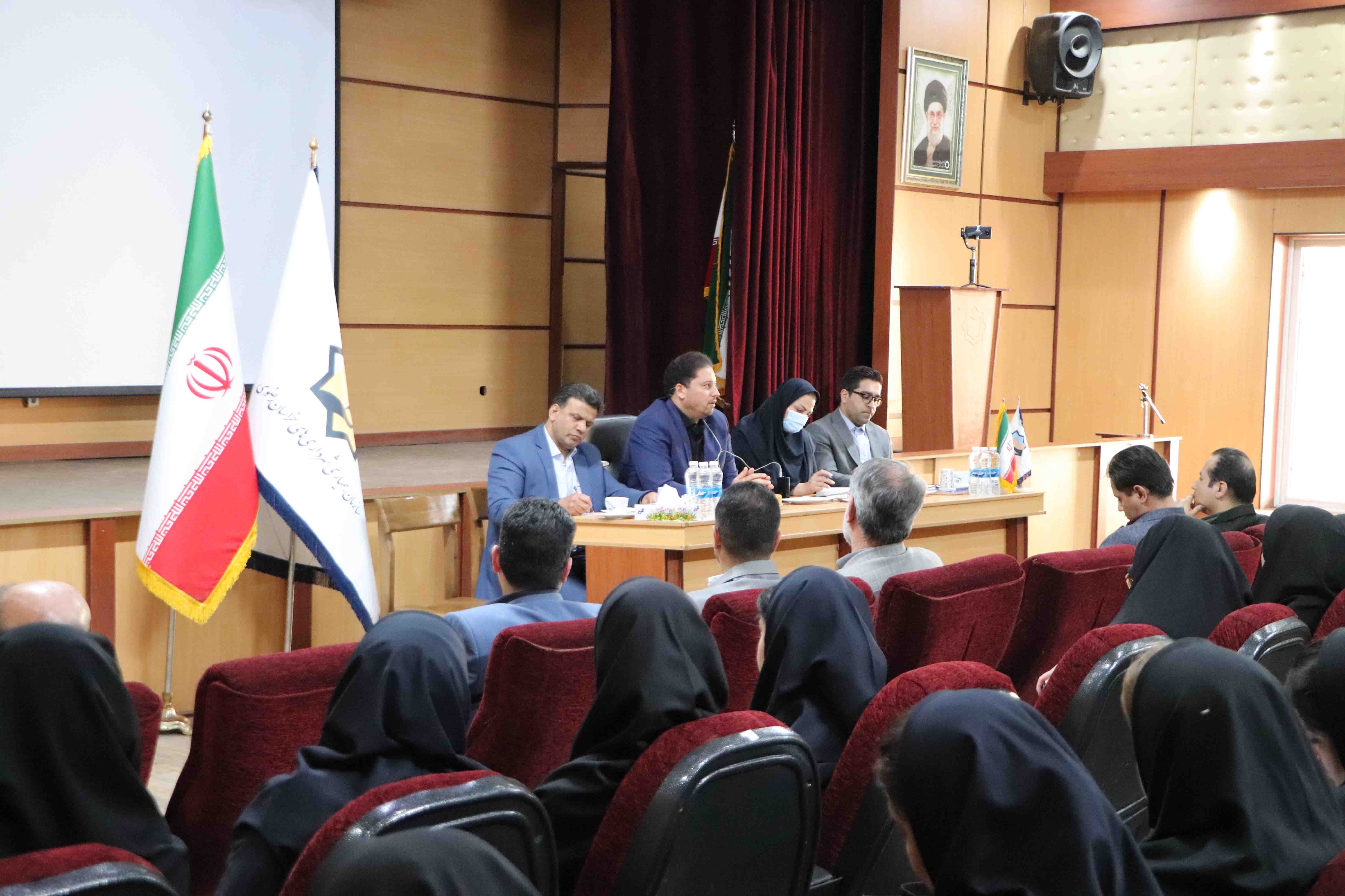 دیدار صمیمانه مدیرعامل سازمان همیاری شهرداری‌های خراسان رضوی با کارکنان