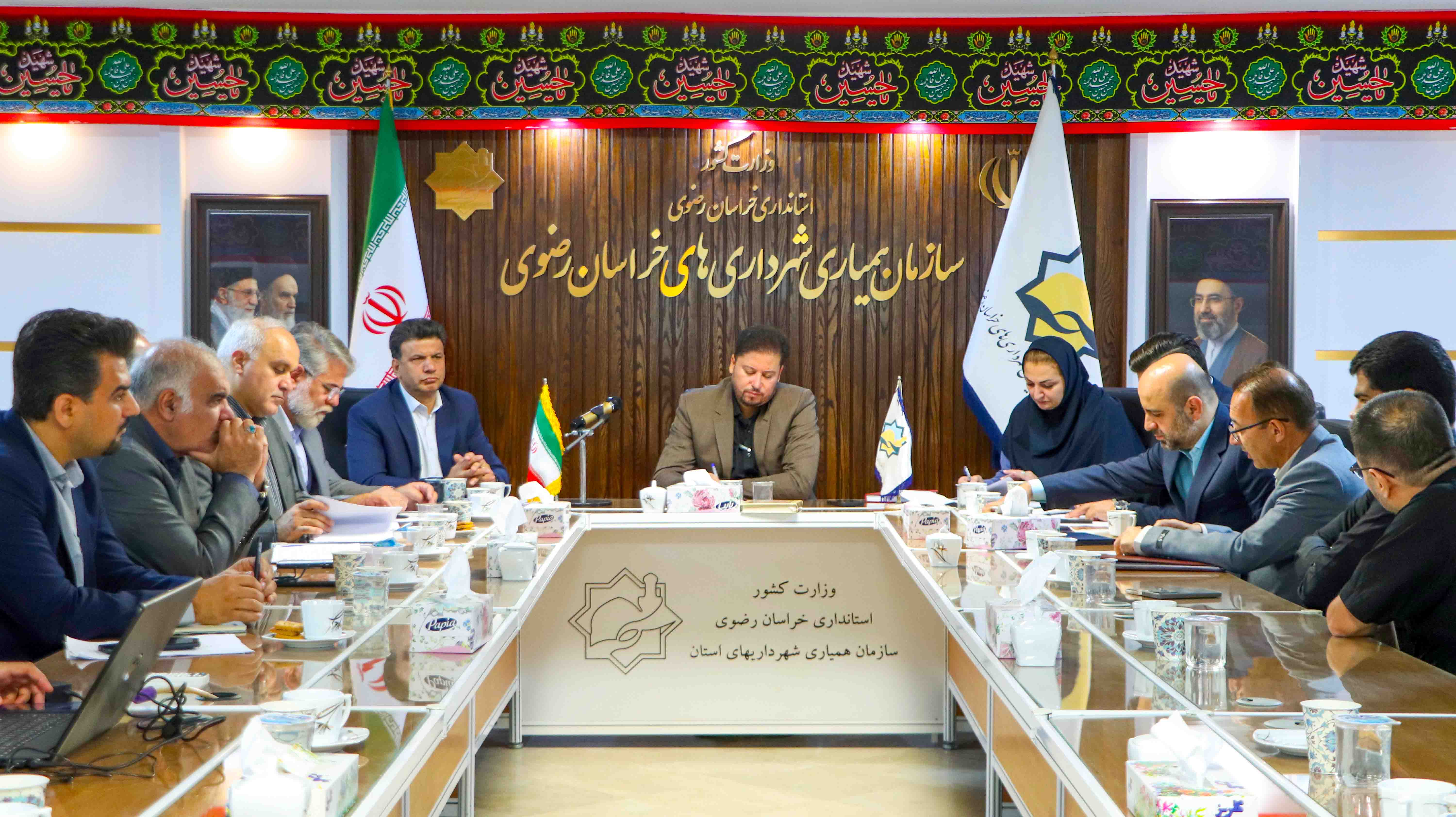 مدیرعامل سازمان همیاری شهرداری‌های خراسان رضوی بر تنظیم بازار، توسعه تجارت مرزی و ارتقای بهره‌وری شرکت‌های تابعه تأکید کرد