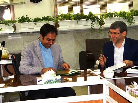 مدیرموسسه تحقیقات، آموزش و مشاوره شهرداری های استان خبرداد؛ تفاهم نامه همکاری علمی با مرکز پژوهش های شورای اسلامی شهر مشهد