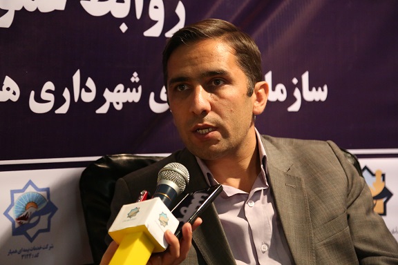معاون شهردار منطقه ثامن مشهد تاکید کرد؛  استفاده موثر از طرح های خلاقانه نمایشگاه گل وگیاه در بام های سبز اطراف حرم 